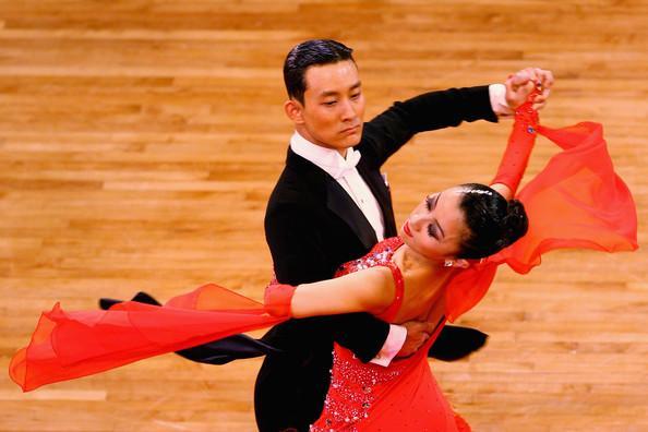 モダンドレス92102010